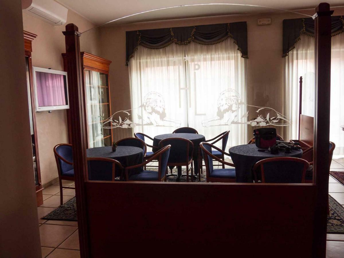 Albergo Dei Leoni Monterotondo  Exterior photo